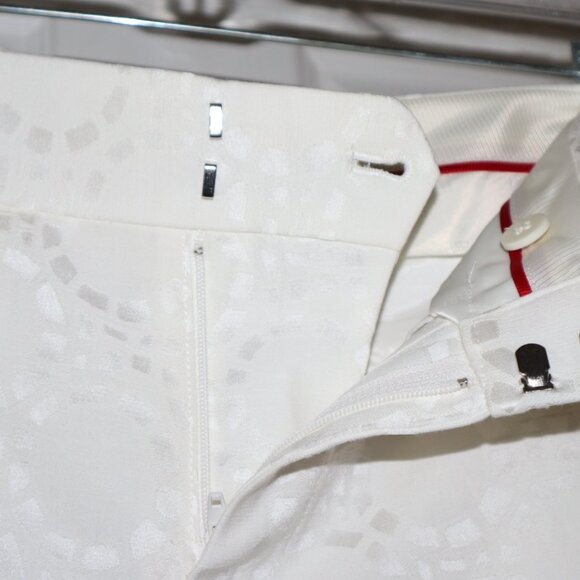 Banana Republic  | White Jacquard Geometric Shorts, Size 4 - Picture 6 of 7